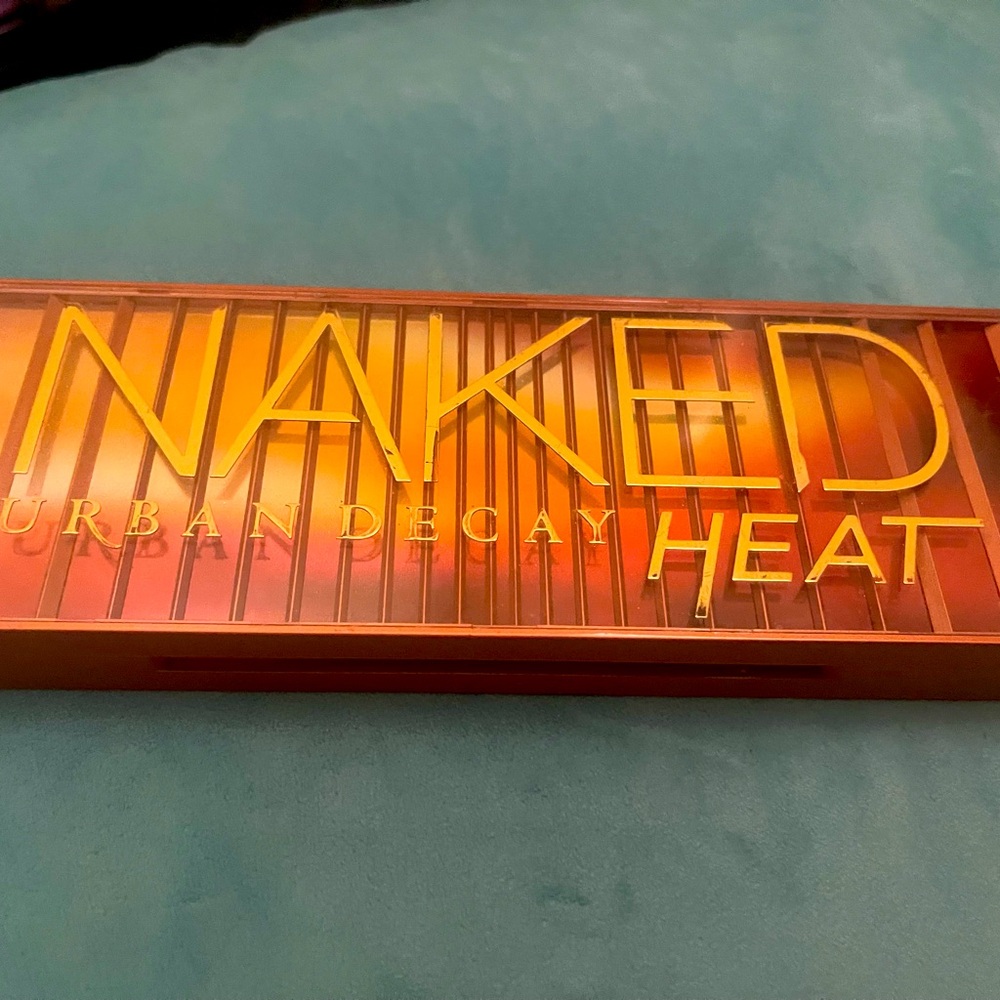 Urban Decay Naked Heat Palette in Fiery Tones
